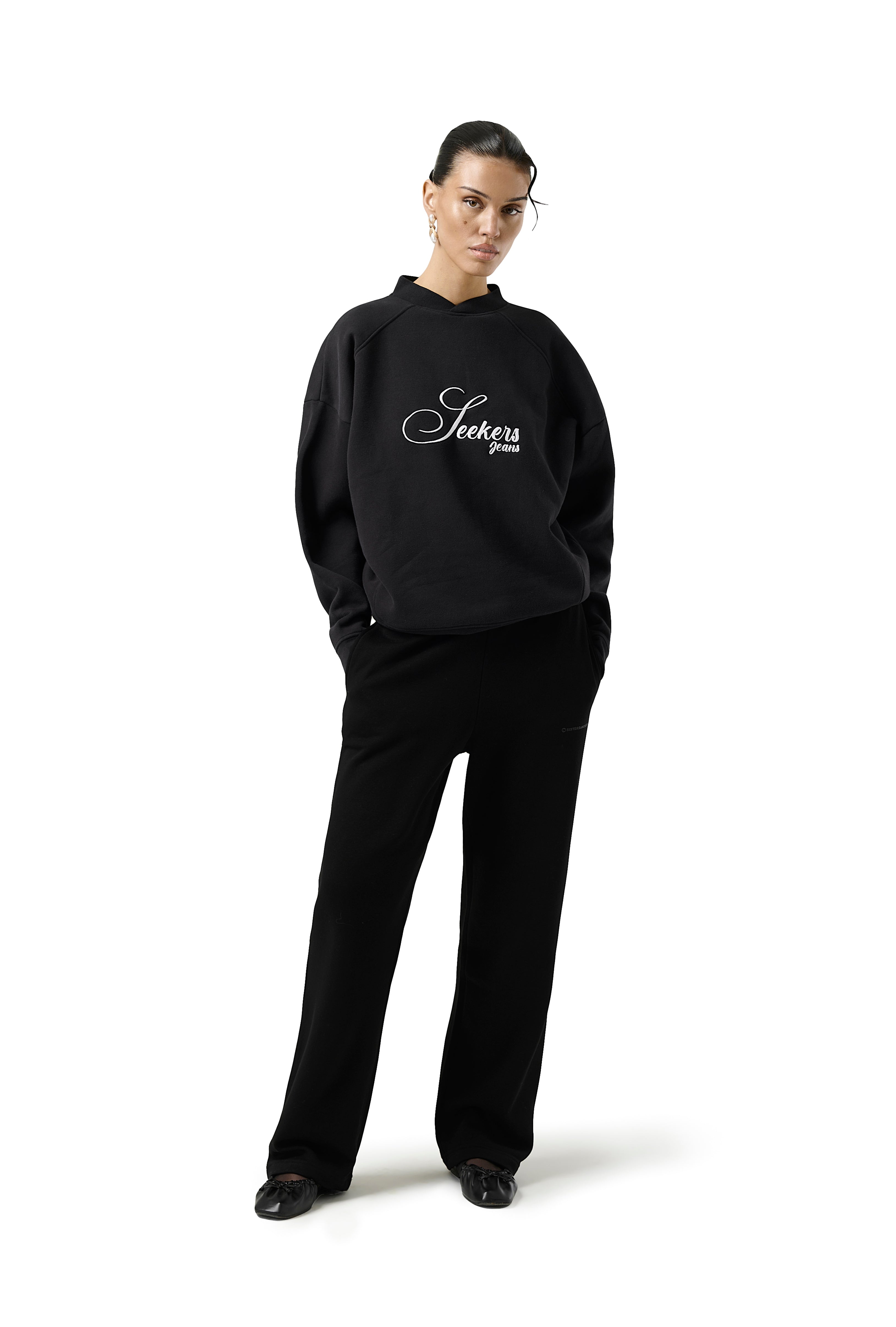 Model Luca is 5'10.5" and wears size S.